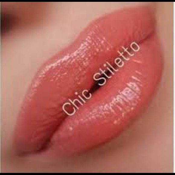 SOLD-FARMASi Lip Gloss: Nudes For All - Picture 2 of 2